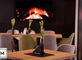 Martini Restaurant & Cazare，位于Sebeşel的酒店