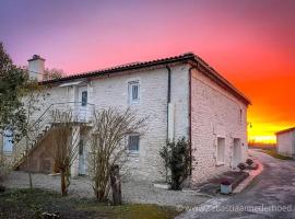 Chambres d'Hôtes Château Pierre de Montignac，位于Civrac-en-Médoc的住宿加早餐旅馆