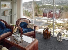 Lovely Home In Kragerø With Wifi，位于克拉格勒的酒店