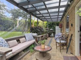 Blackheath Suite (2 b/rooms) Family/Pet Friendly，位于黑荒地的酒店
