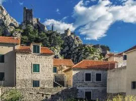 Amazing Home In Omis With Wifi