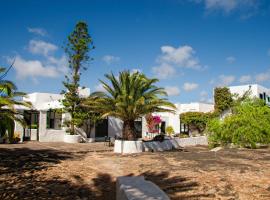 Hotel EL GRIFO，位于圣巴尔托洛梅的酒店