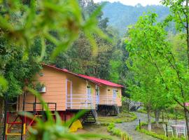 Aaroham Resort Shimla ! Luxury Cottage by Aamod Group，位于西姆拉的酒店