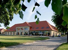 Remise & Westflügel Schloß Stolpe，位于施托尔佩奥夫乌塞多姆的酒店