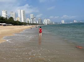 Tokia hotel nha trang，位于芽庄的酒店