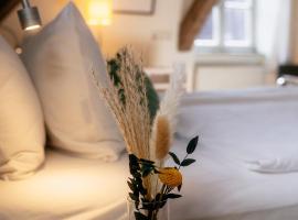 Weinbar & Gästehaus Himmelstoss，位于代特尔巴赫的酒店