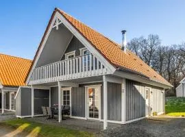 4 Bedroom Lovely Home In Grsten