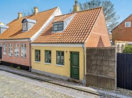 Beautiful Home In Ribe With Wifi And 1 Bedrooms，位于里伯的酒店