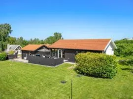 Awesome Home In Holbæk With House Sea View