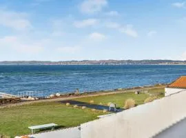 Stunning Apartment In Ebeltoft With House Sea View