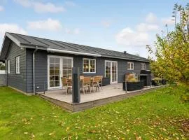 3 Bedroom Cozy Home In Bogense