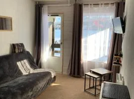 Bel appartement 4 à 6 couchages au pied des pistes à Superbagneres