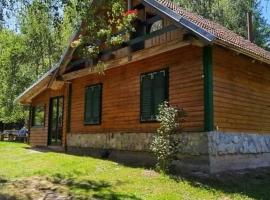 Robinzonski smještaj "Lazac Lokvarski" Lokve，位于洛克维的酒店