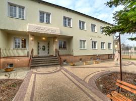 Hotel Kaprys，位于斯维德尼克的酒店