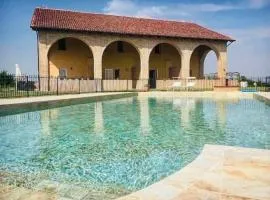 Villetta verde Smeraldo fronte piscina
