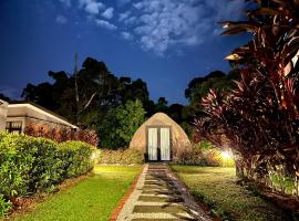 PLAY at Lot 31 Eco Orchard Melaka，位于Sempang Sentul的山林小屋