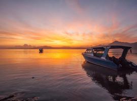 Bunaken Sunrise Beach，位于美娜多的酒店