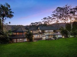 Moroccan Acreage -Heated Pool w Slide -Sleeps 22，位于Holgate的酒店