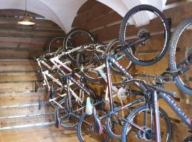 Cal Curpets - Bicicletas FREE，位于Puigvert de Agramunt的酒店