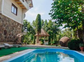 Hotel Velyka Vedmedytsya，位于亚列姆切的酒店