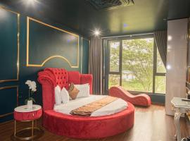 Royal Hotel & Apartment，位于河内的酒店