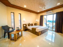 Vrindavan Resort，位于马哈巴莱斯赫瓦尔帕西观景台附近的酒店