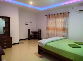 Laksara Grand Resort，位于Morawaka的酒店
