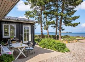 Holiday Home Varma - 25m from the sea by Interhome，位于Føllenslev的酒店