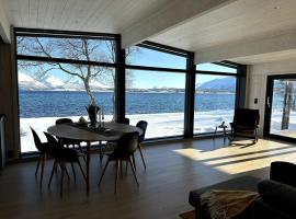 Cabin in Tromsø，位于特罗姆瑟的海滩短租房
