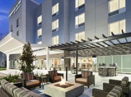 TownePlace Suites by Marriott Leesburg，位于利斯堡湖滨广场商城附近的酒店