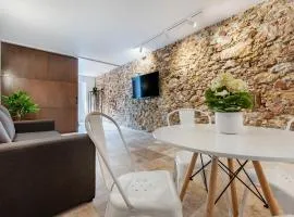 Stone Wall Apartment en Barri Port Maritim