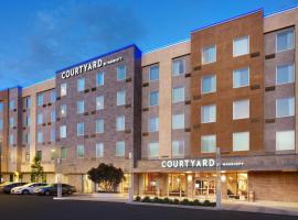 Courtyard by Marriott Los Angeles LAX/Hawthorne，位于霍桑霍桑市政机场（杰克诺斯罗普机场） - HHR附近的酒店