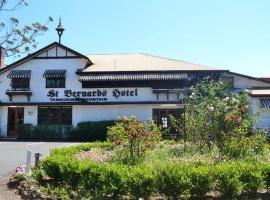St Bernards Hotel，位于谭伯连山的酒店