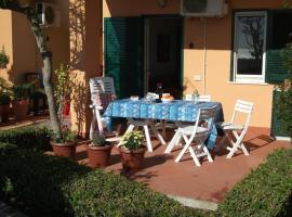 Charming two-bedroom condo in Southern Italy，位于SantʼAgata的公寓