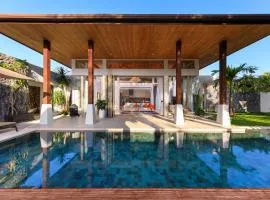 Luxury villa with pool and garden - BL #93
