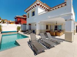 Villa Cerezo - A Murcia Holiday Rentals Property，位于托雷帕切科的酒店