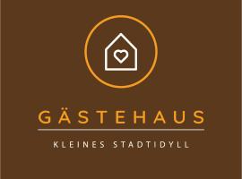 Gästehaus "Kleines Stadtidyll" -Zimmer und Apartments by Hotel Holsteiner Hof-，位于格斯塔特的旅馆