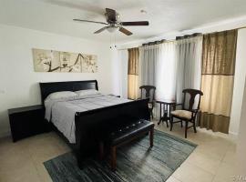 Luxury Private RoomBathWasher DryerWiFiMiami，位于迈阿密的民宿