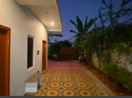 Family Guest House Pondicherry，位于Vānūr的旅馆