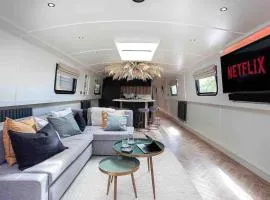 The Vätten Hüs Luxury Boat
