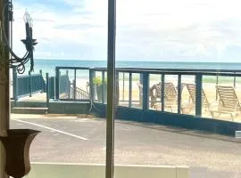 Ocean Breeze - Ocean Front at Symphony Beach Club!