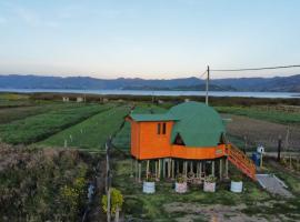 Glamping y Caba&ntilde;as el Encanto- los novios，位于托塔的海滩酒店