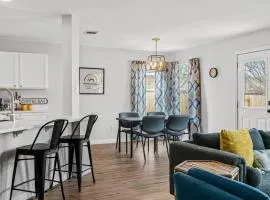 Modern, family friendly home w garage, huge yard!