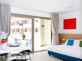 Ariston Teatro Luxury Aparthotel，位于格拉多的酒店