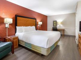 La Quinta Inn Tampa Airport Stadium Westshore，位于坦帕的酒店