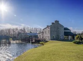 Borwick Lakes Holiday Caravan (Partial Lake View)