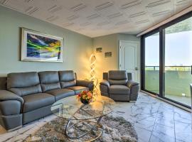 Gulf Front Hudson Condo with Pool Access and Views!，位于哈得逊的公寓