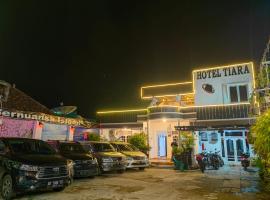 Hotel Tiara Belitang，位于Tanjungraya的酒店