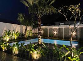 Dhanis House 7 Bedroom Villa，位于Cibanawak的酒店