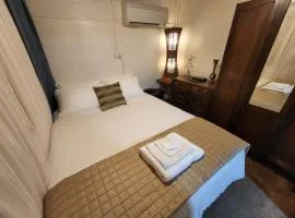 Adorabe 1-Bedroom guesthouse with free parking on premises